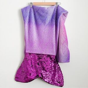**SOLD** 🧸 Purple and Pink Mermaid Tail kids Blanket